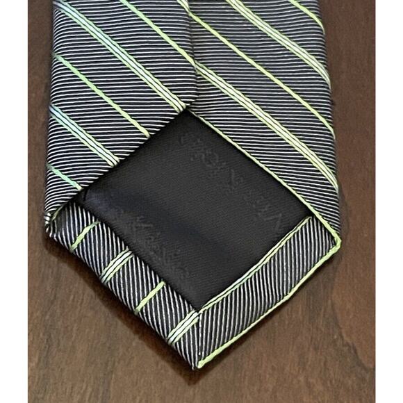 Calvin Klein Gray Green 100% Silk Men’s Neck Tie Made In China - Picture 2 of 10